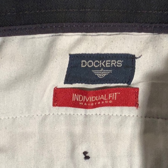 Men’s Docker Slacks - Picture 3 of 5
